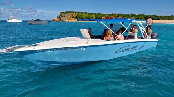 Acra a Private Day Boat Charter in Sint Maarten
